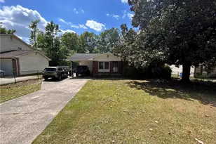 422 Lansdowne Rd, Fayetteville, NC 28314 - Photo 1