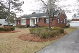 601 W 26th St, Lumberton, NC 28358 - Photo 3