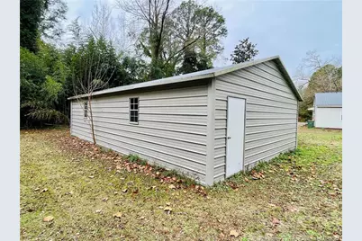 405 S Austin Street S, Maxton, NC 28364 - Photo 13