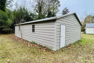 405 S Austin Street S, Maxton, NC 28364 - Photo 13