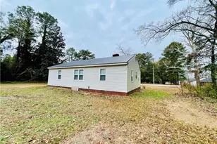 405 S Austin Street S, Maxton, NC 28364 - Photo 7