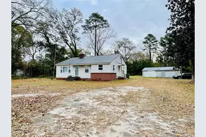 405 S Austin Street S, Maxton, NC 28364 - Photo 3