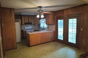 4332 S Robeson Rd, Rowland, NC 28383 - Photo 7