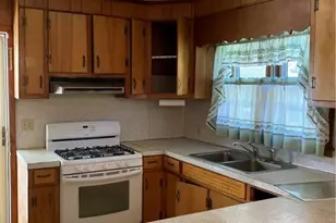 4332 S Robeson Rd, Rowland, NC 28383 - Photo 5