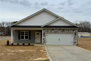 108 Jackson St, Salemburg, NC 28385 - Photo 1