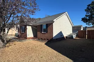 805 Windingwood Pl, Hope Mills, NC 28348 - Photo 5