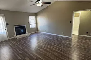 805 Windingwood Pl, Hope Mills, NC 28348 - Photo 9