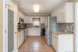 1131 Curry Ford Dr, Fayetteville, NC 28314 - Photo 9