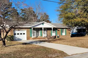 706 Regina Dr, Spring Lake, NC 28390 - Photo 7