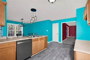 1111 Thistle Gold Dr, Hope Mills, NC 28348 - Photo 13