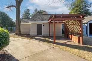 105 Westmont Dr, Fayetteville, NC 28305 - Photo 47