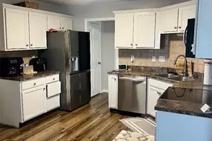 1041 Screech Owl Dr, Hope Mills, NC 28348 - Photo 5