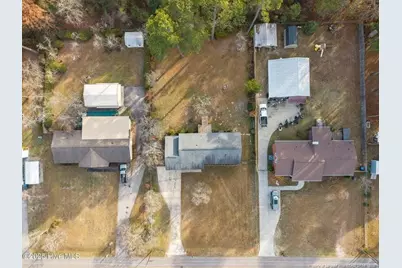 820 E Donaldson Avenue, Raeford, NC 28376 - Photo 13