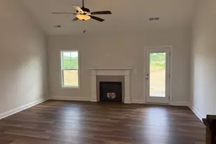 204 N Rabbit Run Dr, Smithfield, NC 27577 - Photo 5