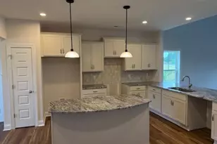 204 N Rabbit Run Dr, Smithfield, NC 27577 - Photo 3