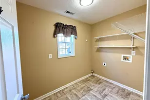 2512 Camp Lejeune Ct, Hope Mills, NC 28348 - Photo 13