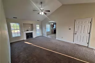 558 Copper Creek Dr, Raeford, NC 28376 - Photo 3