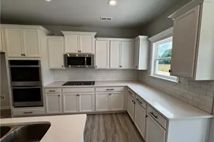 1814 Smith Farm St, Fayetteville, NC 28306 - Photo 9