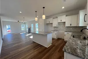 3879 Blackhills Rd, Fayetteville, NC 28311 - Photo 5