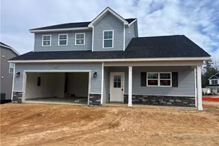 3879 Blackhills Rd, Fayetteville, NC 28311 - Photo 1