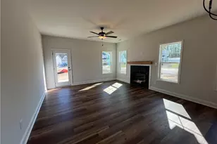 3879 Blackhills Rd, Fayetteville, NC 28311 - Photo 7