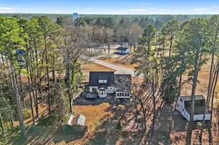 610 W 6th Ave, Raeford, NC 28376 - Photo 5