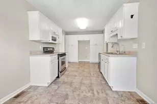 610 W 6th Ave, Raeford, NC 28376 - Photo 13