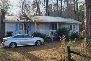 1813 Lee Britt Rd, Lumberton, NC 28358 - Photo 9