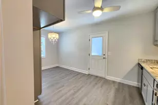 1207 Hillsboro St, Fayetteville, NC 28301 - Photo 7