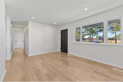 284 Bonanza Drive, Fayetteville, NC 28303 - Photo 9