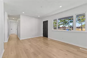 284 Bonanza Dr, Fayetteville, NC 28303 - Photo 9