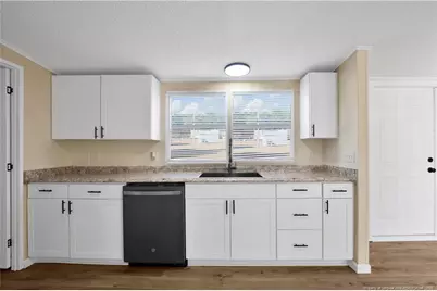 4630 Elite Court, Hope Mills, NC 28348 - Photo 9