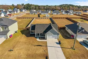 153 Magnolia St, Parkton, NC 28371 - Photo 5