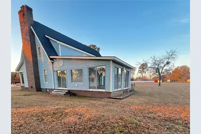 684 N Wilkinson Drive, Saint Pauls, NC 28384 - Photo 5