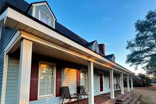 684 N Wilkinson Dr, Saint Pauls, NC 28384 - Photo 3