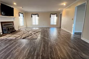 684 N Wilkinson Dr, Saint Pauls, NC 28384 - Photo 17