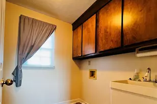 684 N Wilkinson Dr, Saint Pauls, NC 28384 - Photo 27