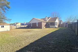 1162 Derbyshire Rd, Fayetteville, NC 28314 - Photo 5