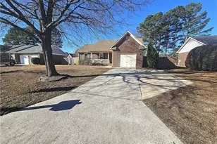 1162 Derbyshire Rd, Fayetteville, NC 28314 - Photo 3