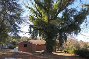 2025 Womble Dr, Fayetteville, NC 28306 - Photo 35