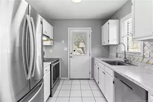 5764 Pepperbush Dr, Fayetteville, NC 28304 - Photo 9