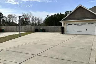 2240 Sir Michael Dr, Hope Mills, NC 28348 - Photo 7