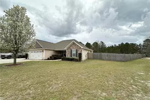 2240 Sir Michael Dr, Hope Mills, NC 28348 - Photo 5