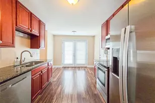 6560 Honeysuckle Dr, Fayetteville, NC 28304 - Photo 7