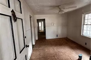 220 Winn St, Mount Olive, NC 28365 - Photo 9