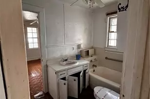 220 Winn St, Mount Olive, NC 28365 - Photo 13