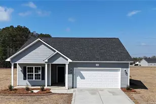 103 Orchard Ln, Parkton, NC 28371 - Photo 1