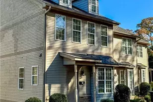 425 Georgetown Cir, Fayetteville, NC 28314 - Photo 1