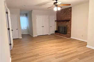 5453 Thompson Cir, Hope Mills, NC 28348 - Photo 13