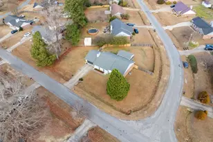 410 Woodberry Cir, Raeford, NC 28376 - Photo 33